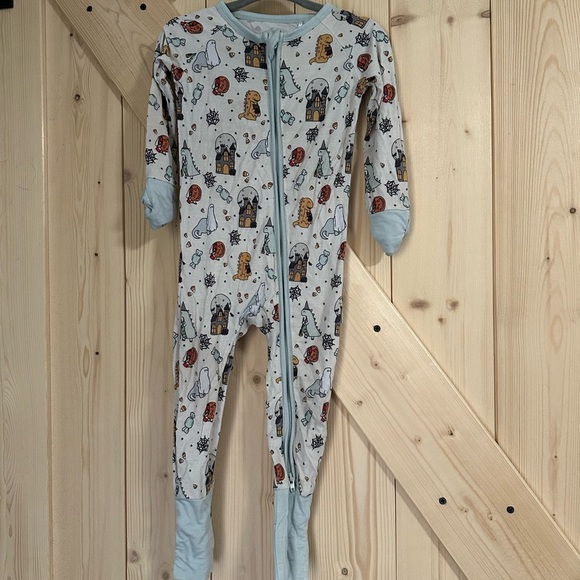 dream big little co Other - Dream Big Little Co 6-12mo Pajamas